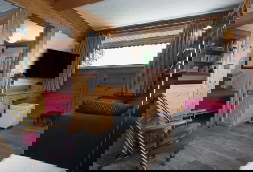 Lovely apartment with a well-kept mountain decoration, offering a beautiful...