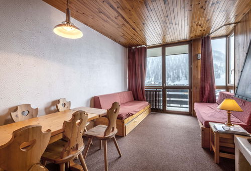 2 rooms of 48m2 which can accommodate 5 people On the 4th floor of...