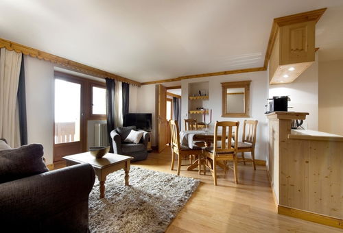 Bel appartement, moderne, situé au cœur de la station et avec un emplacement...