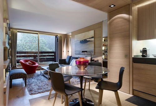 Very nice apartment in a ski-in ski-out residence in the Jardin Alpin: calm...