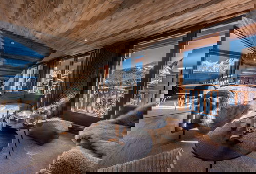 2 levels apartment with a bioethanol fireplace, offering a friendly and warm...