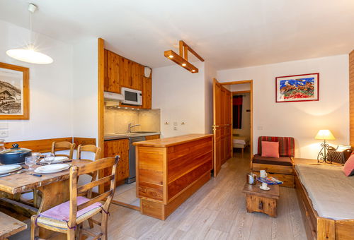 Appartement de standing avec un grand balcon, situé au aux pieds des pistes