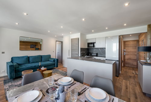 Very Close To The Slopes, Entirely Renovated Apartment Of Around 60m², For 6...