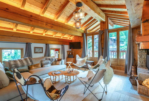 with South facing  large terrace onto the slopes and the Bellevarde face