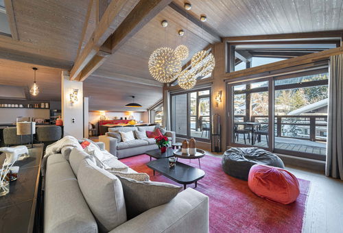 For 15 People In The Greatest Comfort.