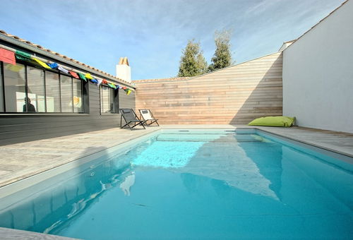 Villa au cœur de St Martin avec stationnement et piscine