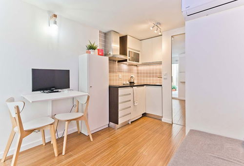 Located in the Martim Moniz district