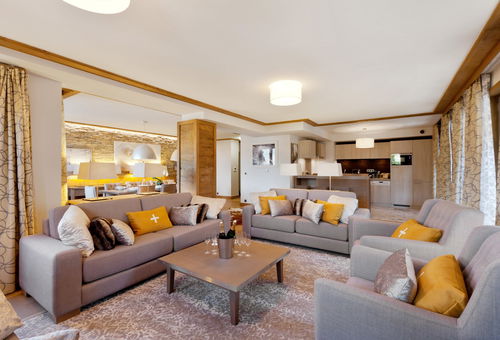 Beautiful 5-rooms apartments in the heart of Courchevel Village, within...