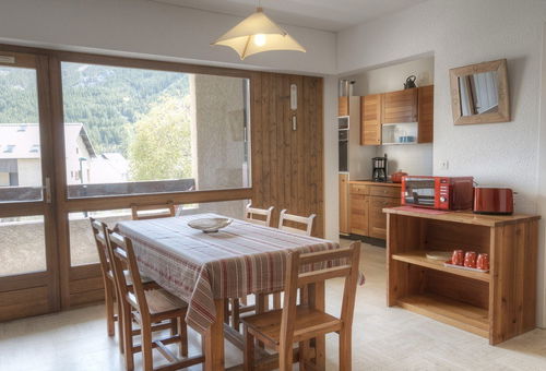 Monêtier les Bains (05) - Residence Rochebrune
2 room mountain corner...