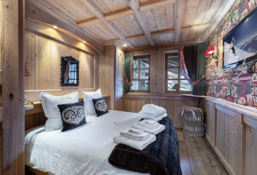 Cosy chalet for 12 people