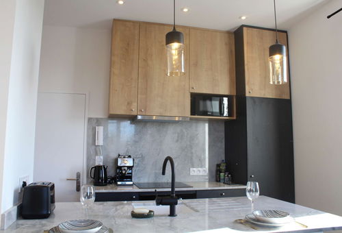 Nestled In The Heart Of The City Of La Rochelle, Close To The City Center And...