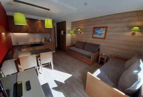 Apartment ski in ski out in the centre