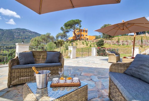 On the Heights of Ajaccio, Ideally Located in the Peace of a Dead End.