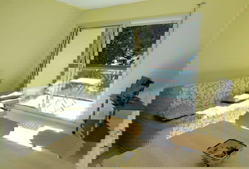 1st floor apartment with balcony, 100 m from the sea in St Jacques en Sarzeau