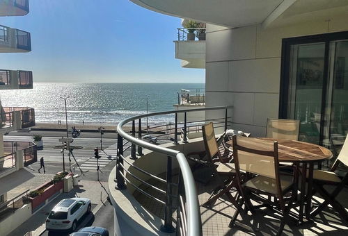 Spacious and comfortable apartment with a perfect location from the beach and...