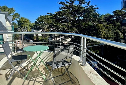 Spacious and comfortable apartment with a perfect location from the beach and...