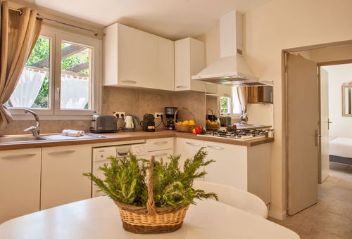 maison kiwi avec piscine chauffée  terrasse  jardin et bbq à Calvi 