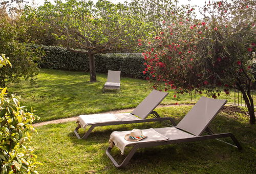 Bel appartement avec jardin, terrasse et piscine