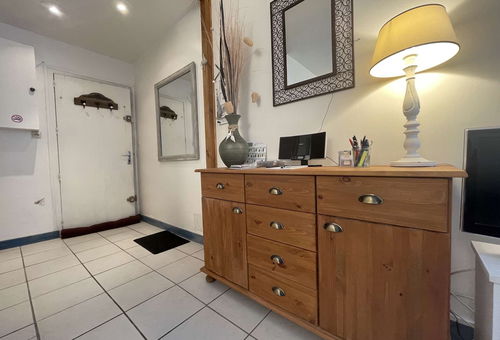 Studio en plein coeur de Saint Martin avec un accès direct au port, à ses...