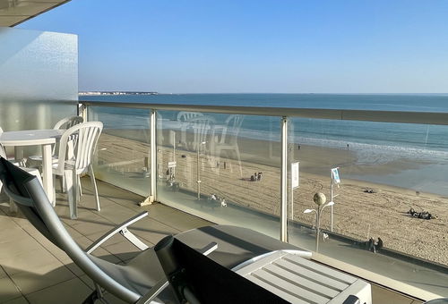 Apartment on the sea front