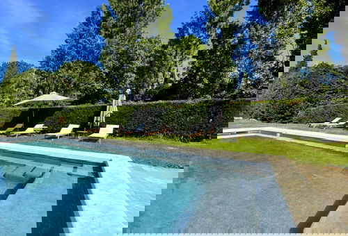 Charming Mas in the countryside, near the village of Lambesc, large garden,