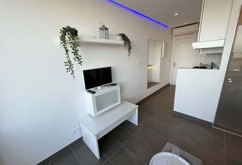 Naturist Rental: Close To The Beach.