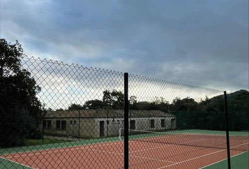 Dans les Hameaux de Pietragione, à 200m de la plage.