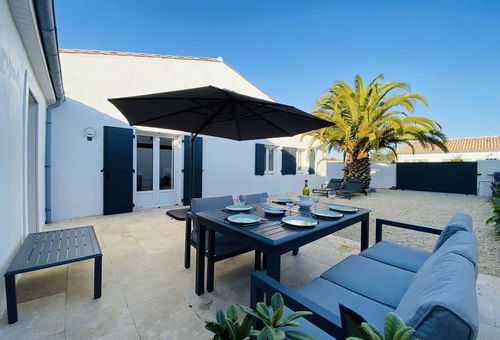 Agréable maison décorée avec gôut à 300m de la plage de la Cible