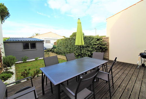 A Few Meters From Port De La Cotinière And Fine Sandy Beaches.