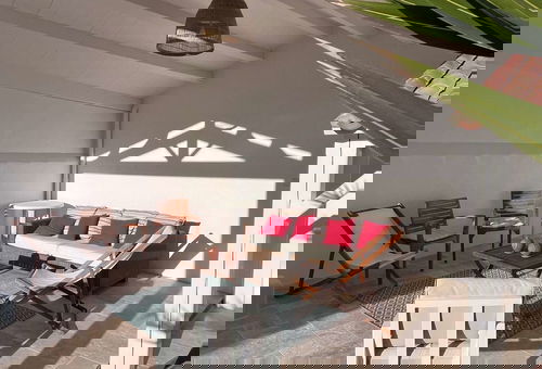 A 400 m du bourg de la Guérinière.