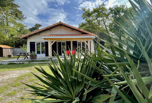 Jolie Maison à 300m du Lac de Maubuisson.