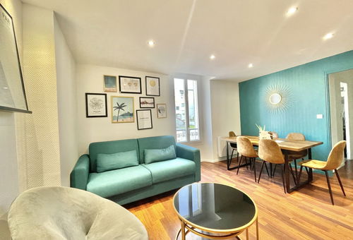 50 meters from the Croisette and the beaches.