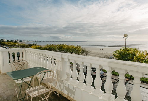 Mit Blick auf das Meer an der Esplanade Barrière, 2 Schritte vom Hermitage...