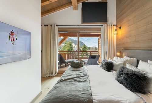 Très spacieux appartement à la décoration contemporaine au pied du Mont...
