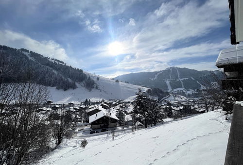 Very beautiful view of the Aravis from the terrace of the apartment, 600m...