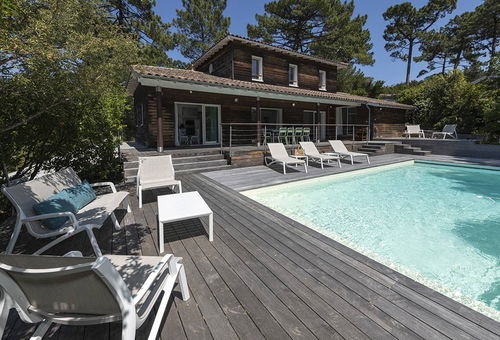 Magnifique villa avec piscine au coeur du quartier calme des Vallons