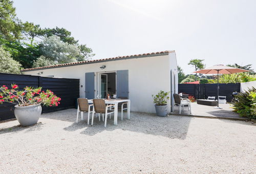Nestled in the heart of Les Grenettes.