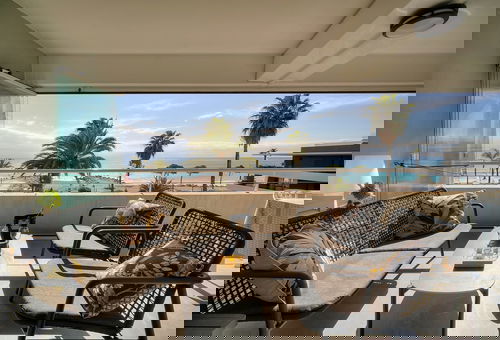 Cannes Luxury Rental - Stunning sea front apartment