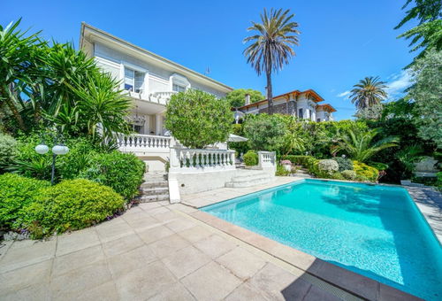 Villa Belle Epoque villa avec piscine sur un magnifique jardin paysagé,...