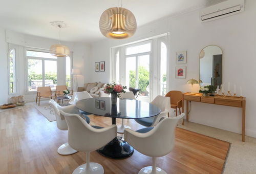 Superb 4 bright rooms on the ground floor, AC and sea view with its private...