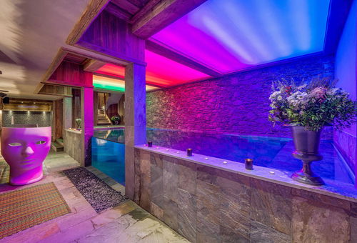 Unique chalet with exceptional services in the Petit Alaska neighbourhood