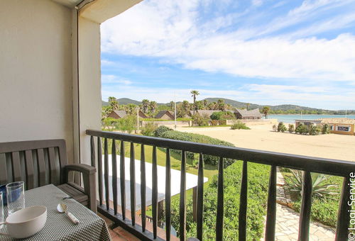 Schöne Wohnung am Strand mit herrlichem Meerblick über den Golf von St...