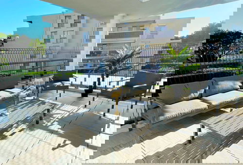 You'll fall under the spell of this beautiful 71m² 3P on the 2nd and top...