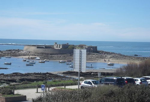 Charming apartment with a terrace with beautiful sea view, located 50 m from...