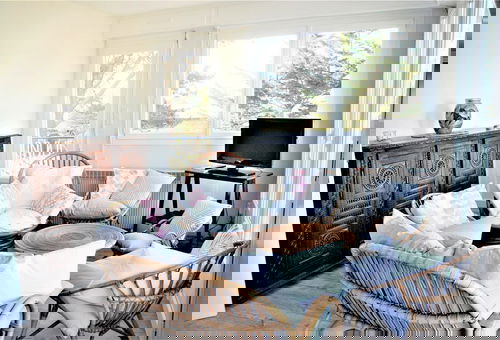 Nur einen Steinwurf vom Meer entfernt und in einer ruhigen Gegend gelegen,...