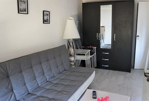 500 m from Guidel beach, in a residence with heated outdoor swimming pool,...
