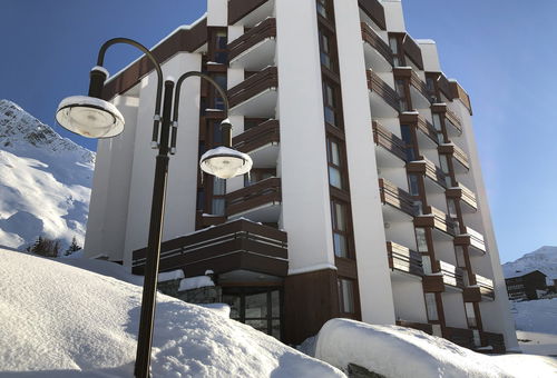 Very Well Located, A Few Meters From The Slopes And Close To Amenities.