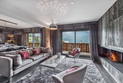 Beautiful contemporary apartment located on the slopes