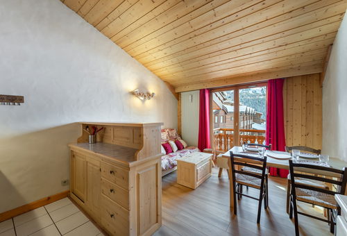 Studio sur le front de neige avec une maganifique vue sur les montagnes et...
