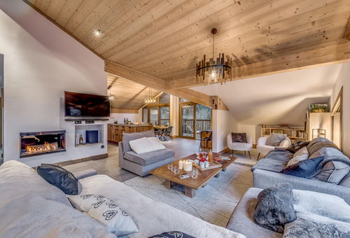 Beautiful duplex apartment with a large terrace, sauna and jaccuzi